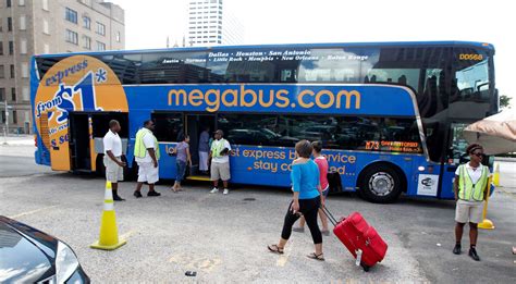 megabus dallas to houston schedule.